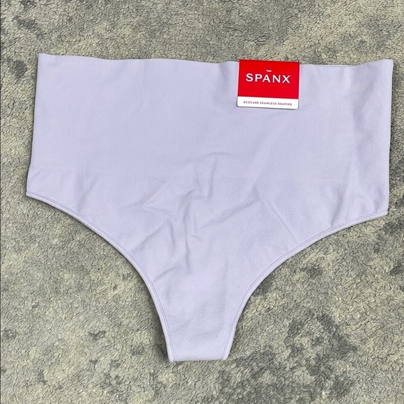 NWT Spanx Ecocare Seamless Shaping Thong Light Orchid Compression Undies Sz M - Picture 3 of 9